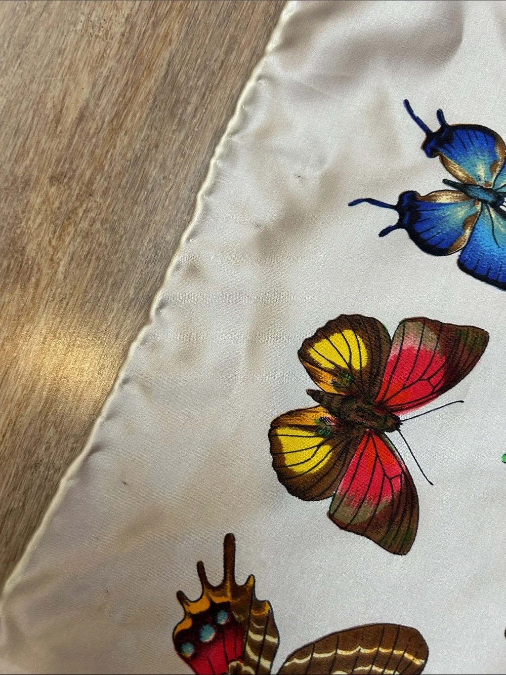 VTG silk Creazione Serica Lariana, Butterfly Print Square Scarf Italy